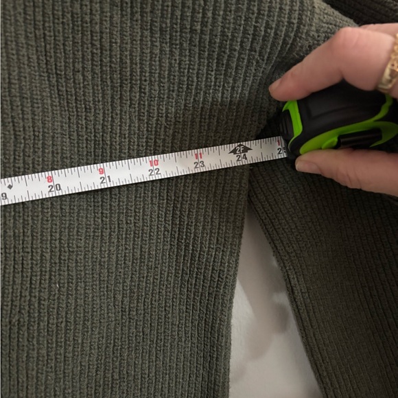 Eddie Bauer Olive Green Knit Sweater - Picture 6 of 6